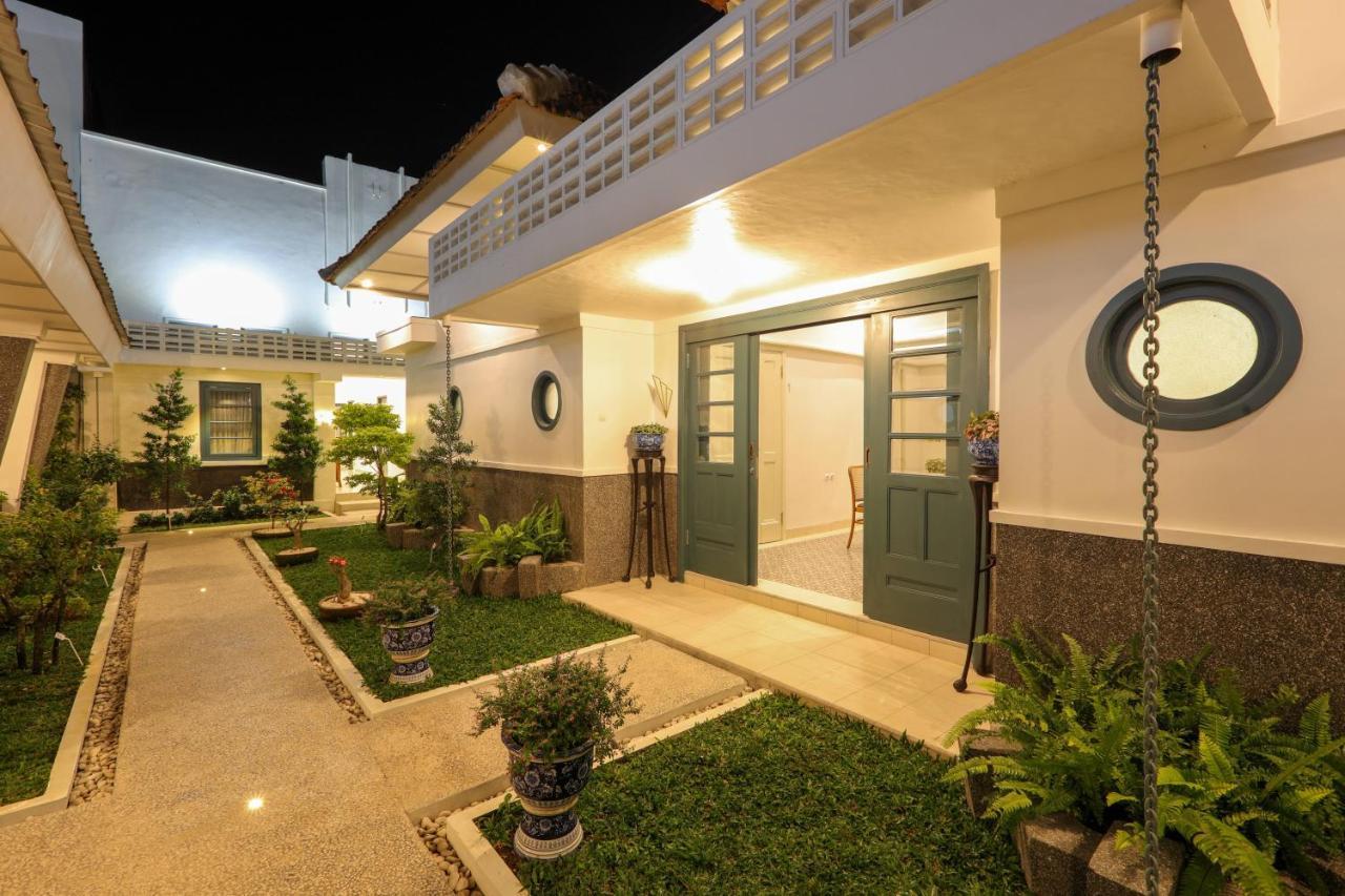 Ceria Hotel At Alun Alun ยอกยาการ์ตา ภายนอก รูปภาพ